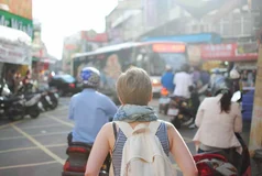 Comment créer une association humanitaire ? Le guide 2025