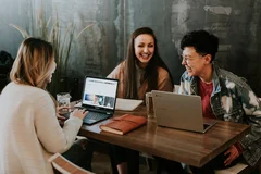 Auto-entrepreneur et stagiaire : comment ça marche ?