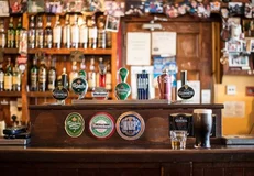 Image fiches-pratiques/ouvrir-un-restaurant/ouvrir-un-bar-ou-un-restaurant-la-reglementation/
