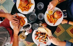 Ouvrir un fast-food : le point 2025 pour vous lancer