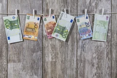 Encaissement d’espèces par une entreprise : les règles à connaître