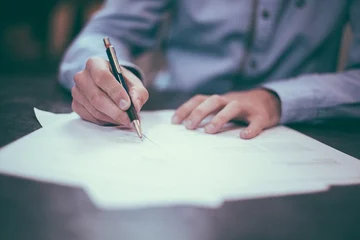Facture de prestation de services : mentions obligatoires et modèle
