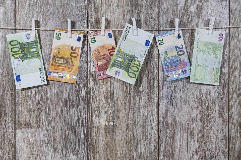 Image fiches-pratiques/banque/encaissement-especes-entreprise/