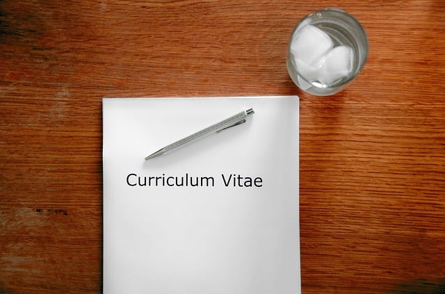 Image fiches-pratiques/vie-des-entreprises/recruteurs-mensonges-cv/