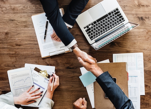 Image fiches-pratiques/structures-juridiques/creer-entreprise-a-50-50/